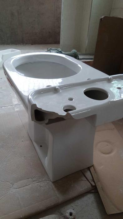 马桶崩瓷怎么修补(马桶瓷裂了漏水怎么办)