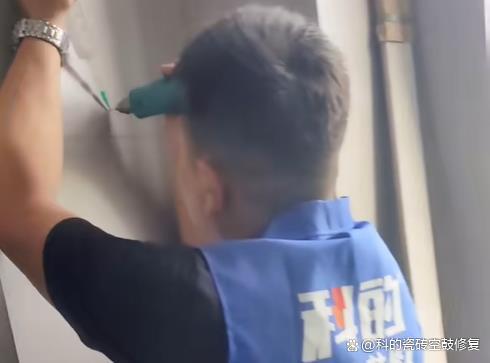 墙砖空鼓打钉加固的方法有哪些视频(墙砖空鼓打钉加固的方法有哪些视频讲解)